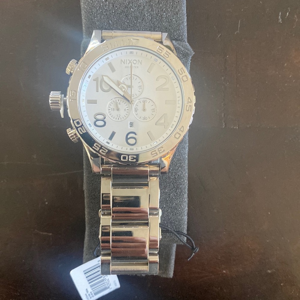 Nixon Simplify 51-30 Chrono. New with box